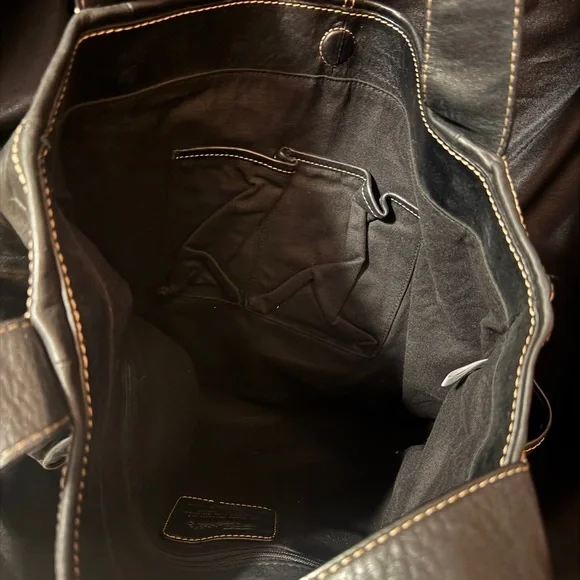 Vintage Fossil Large Black Leather Tote w Key Charm 13.5 x 11 x 6 EUC - Picture 6 of 7